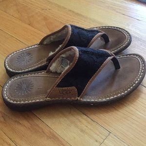 Ugg sandals with Sherpa lining